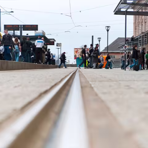 Attention à la hauteur des plateformes du tramway