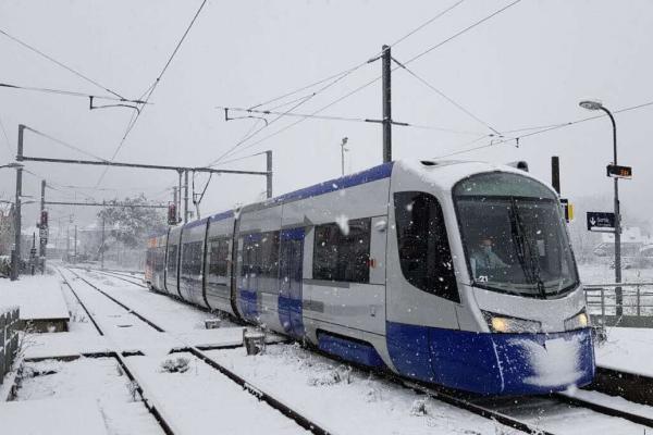 Le tram-train dans la vallée de la Thur par temps neigeux